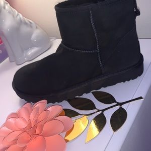 All black brand new Ugg’s usa size 9